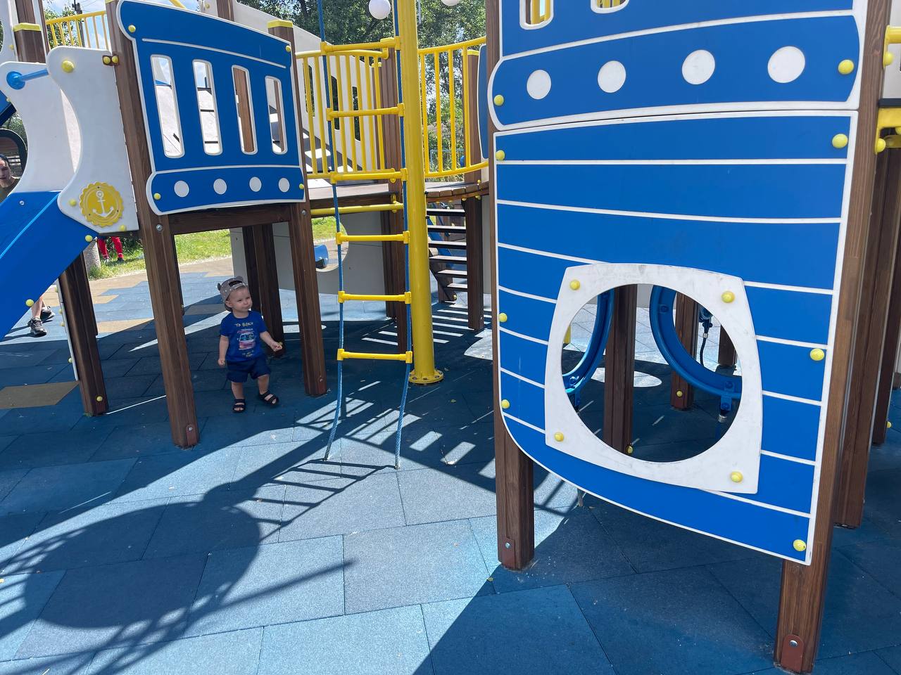 Удачный финиш для нового старта. В ЖК "OLYMPIC PARK" завершили строительство детской площадки